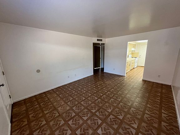 4th image of 810 S Court St APT C