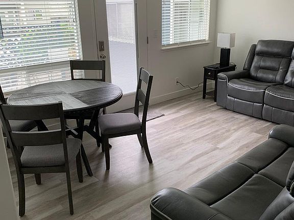 5th image of 379 Coronado St #3