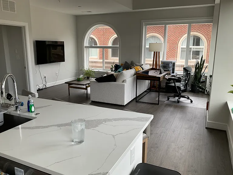 625 Slaters Ln #407 — Photo 10