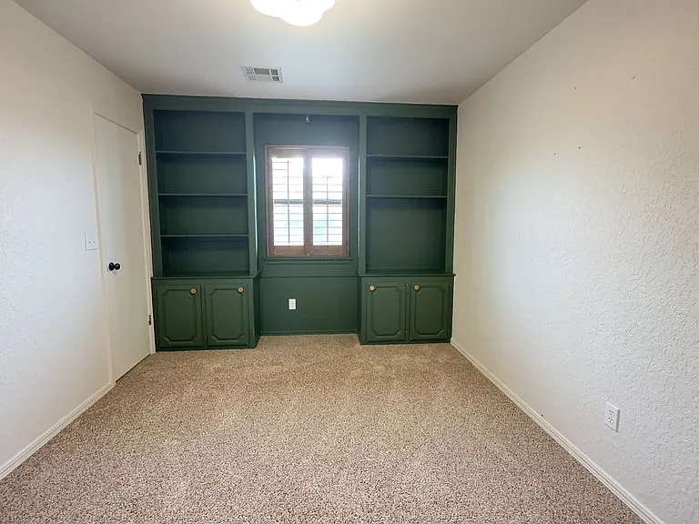 9301 Maypark Cir — Photo 18