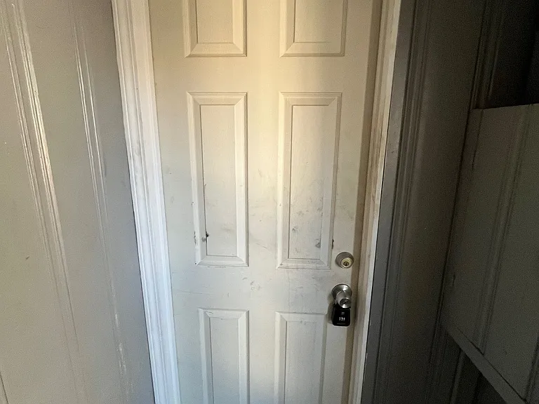 244 N Vine St — Photo 4