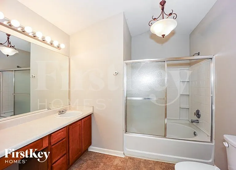 207 Fairgrove Ln — Photo 10