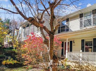 6504 Alexis Ln, Springfield, VA 22152