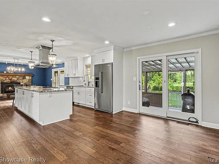 2572 Ridge Rd — Photo 14