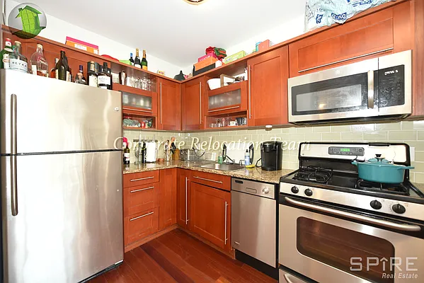 Rented by Spire Group | media 18