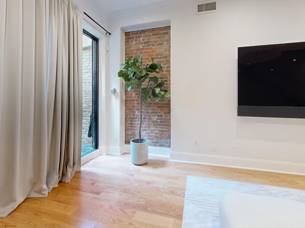 453 2nd Avenue image 9 of 26