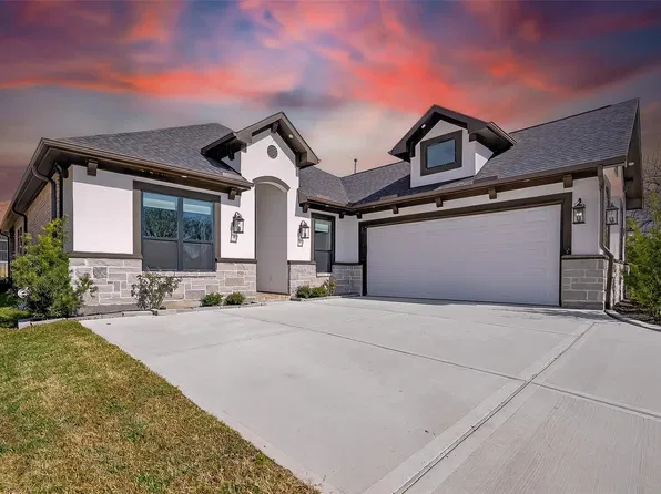 87 Waterford Way, Montgomery, TX 77356