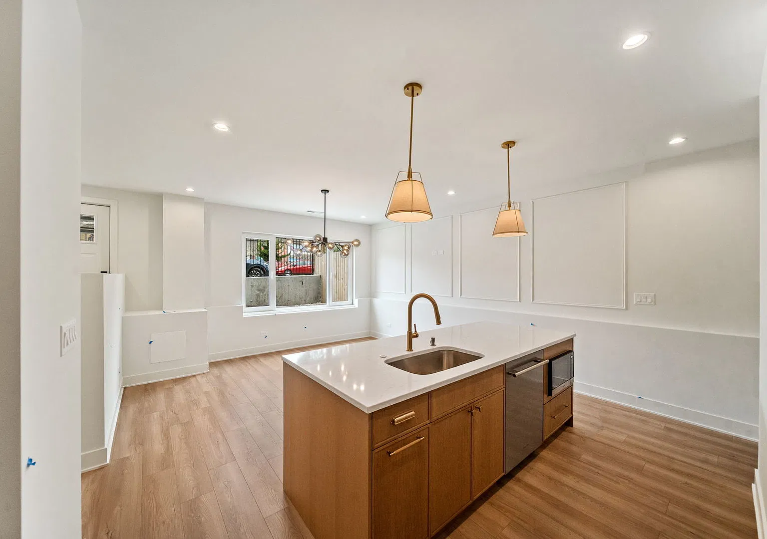 2 bed, 1000 sqft, $2,650 — Photo 3