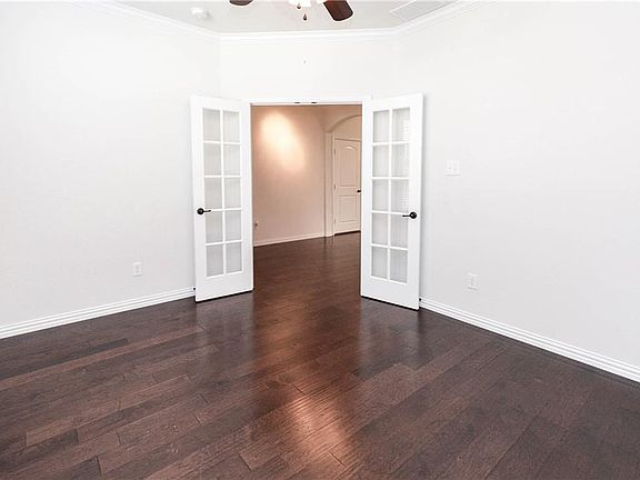 3rd image of 2740 Calmwood Dr