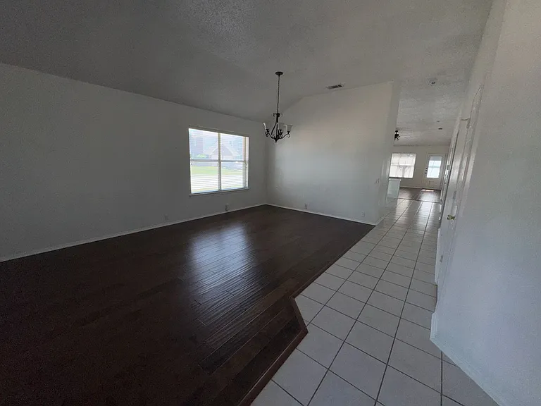 1128 Marshall Dr — Photo 41