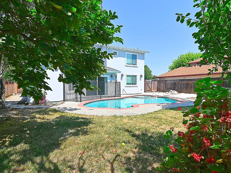 3332 Hogarth Pl — Photo 4