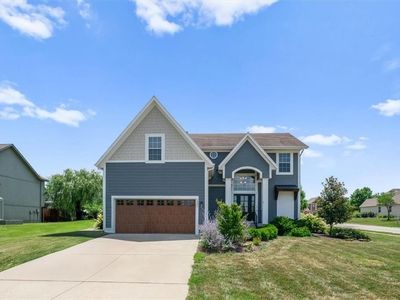 1301 N 4th St E, Louisburg, KS, 66053