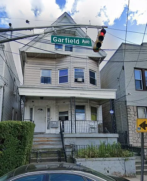 176 Garfield Ave #1 — Photo 1