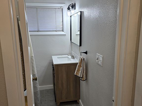 5th image of 1340 Thayer Dr #1340