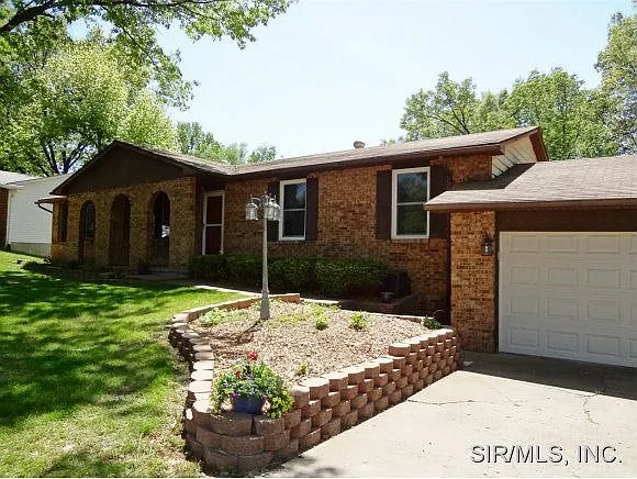 9 Beatrice Ct photo 1