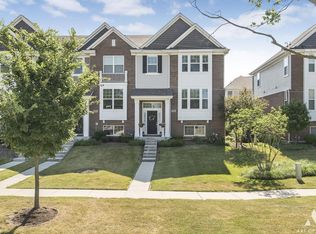 1480 N Charles Ave, Naperville, IL 60563