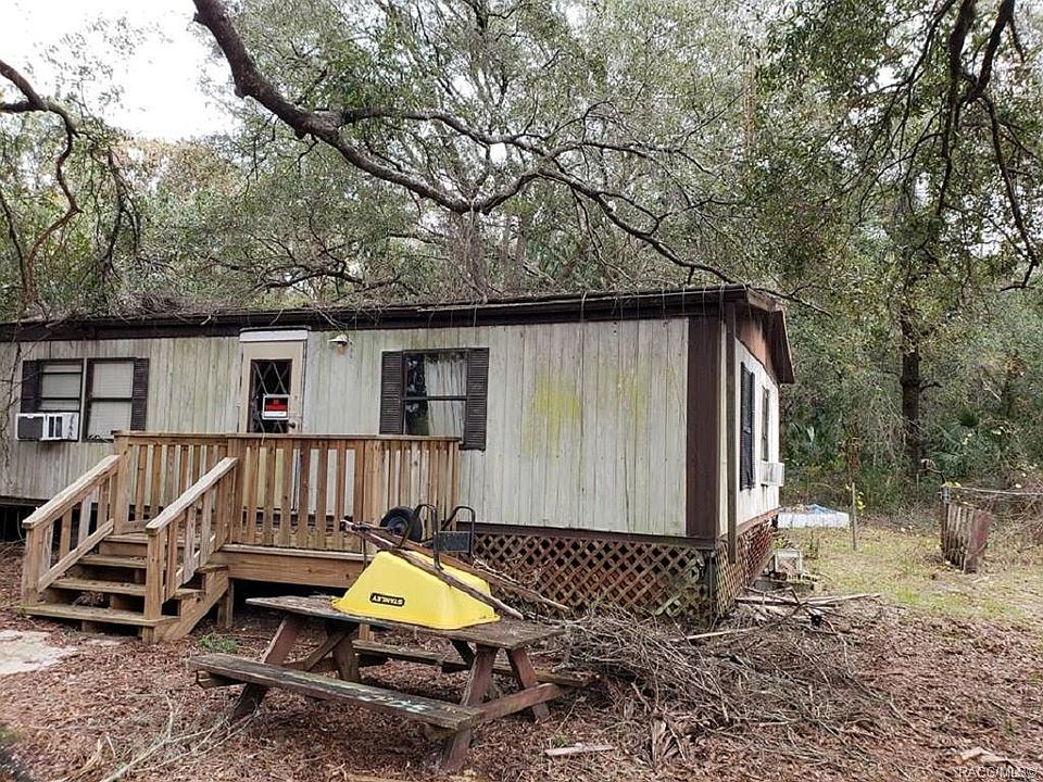 2nd image of 1099 S Skyway Ave