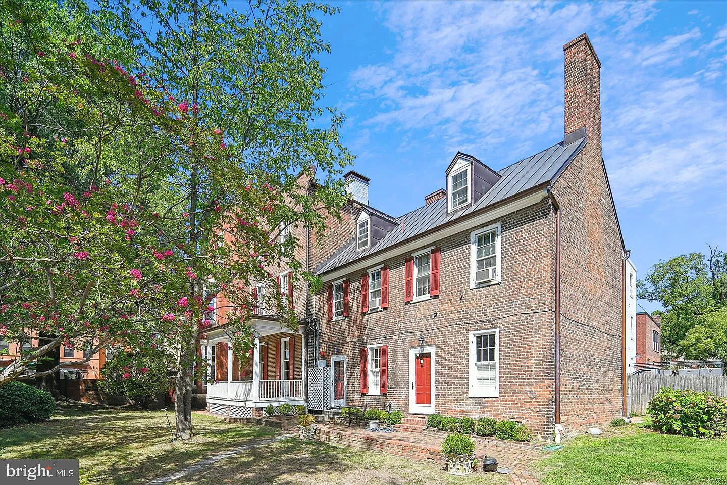 1 bed, 1.0 bath, 1600 sqft, $4,000 — Photo 3