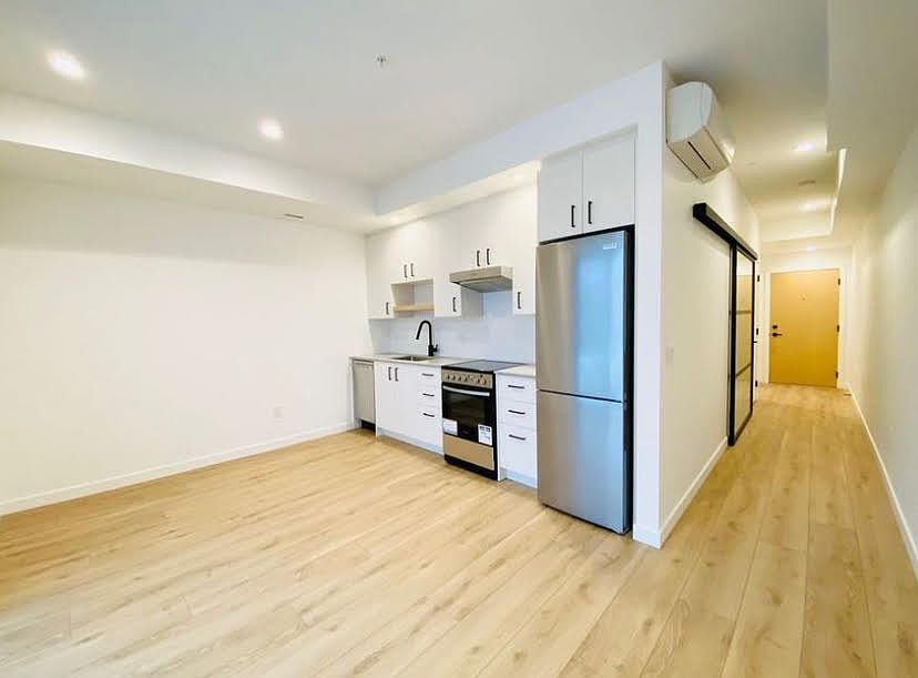 1st image of 660 Cawston Ave #110