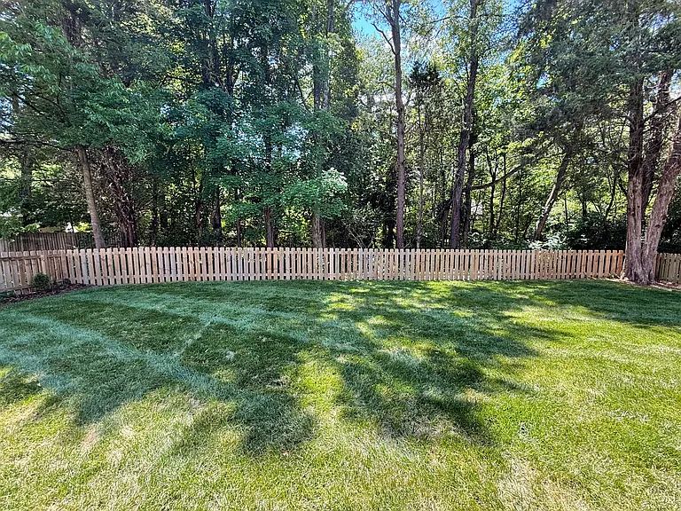 8140 Robins Nest Ln — Photo 27