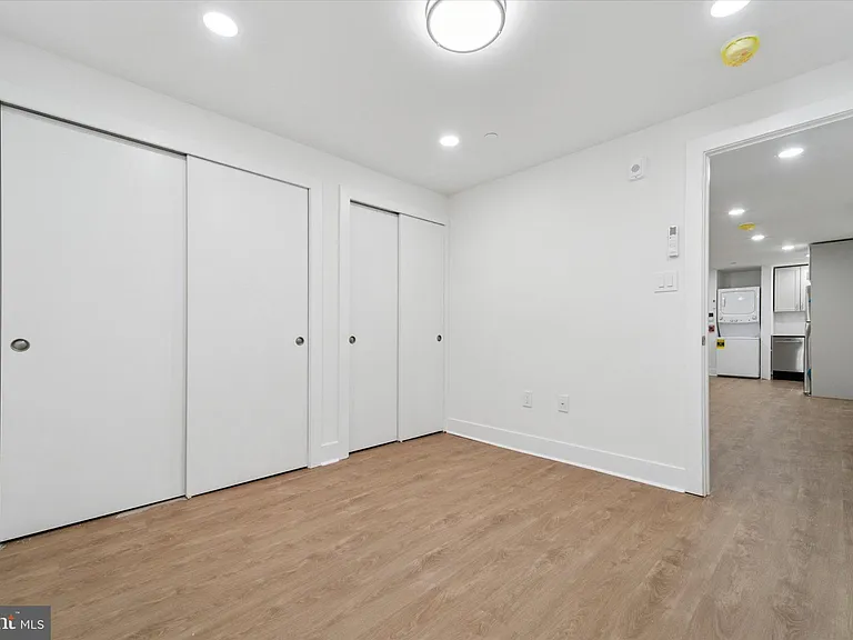 812 W Roosevelt Blvd #6 — Photo 6