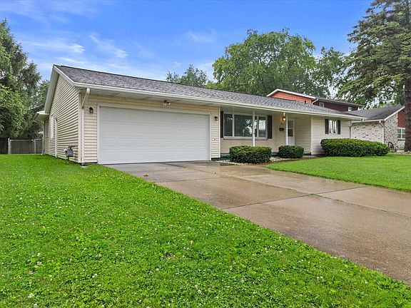 3rd image of 1813 Windom Way