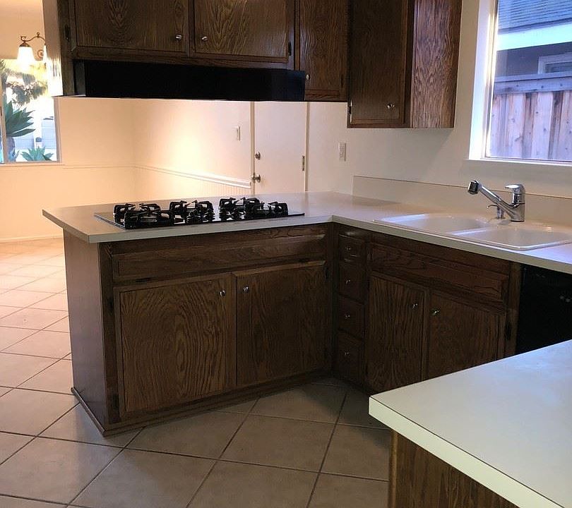 1st image of 2915 Sailor Ave