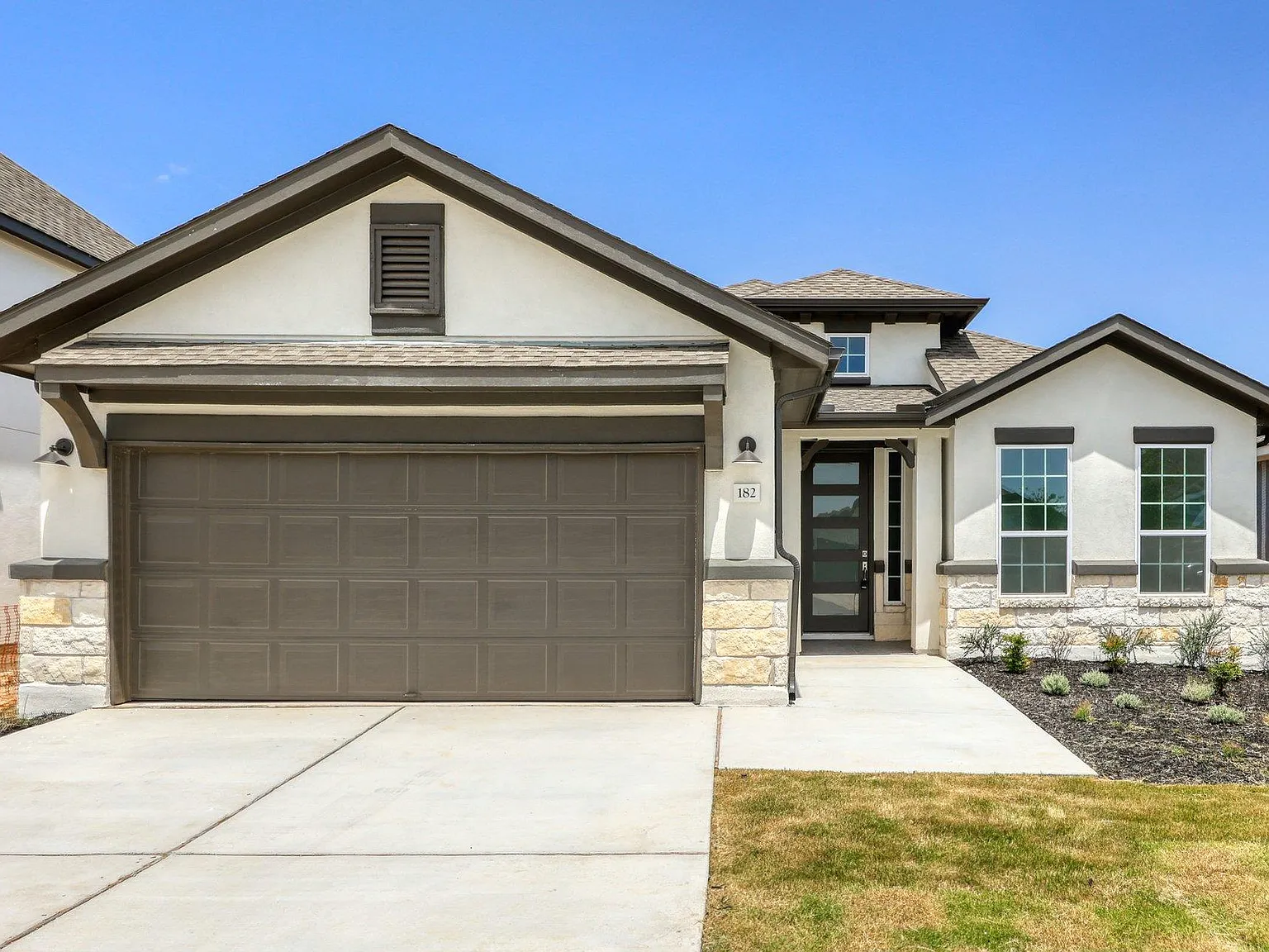 4 bed, 2.5 bath, 1984 sqft, $3,095 — Photo 1
