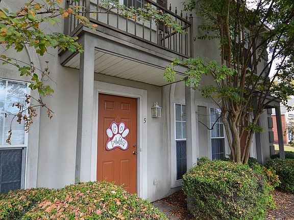 2nd image of 313 E Lampkin St #11