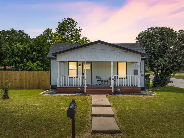 511 W Broadway St, West, TX 76691