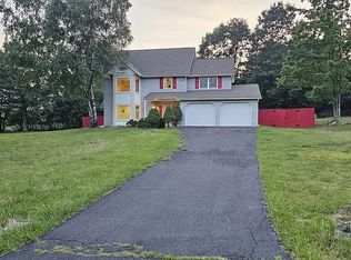 204 Martha Ln, Blakeslee, PA