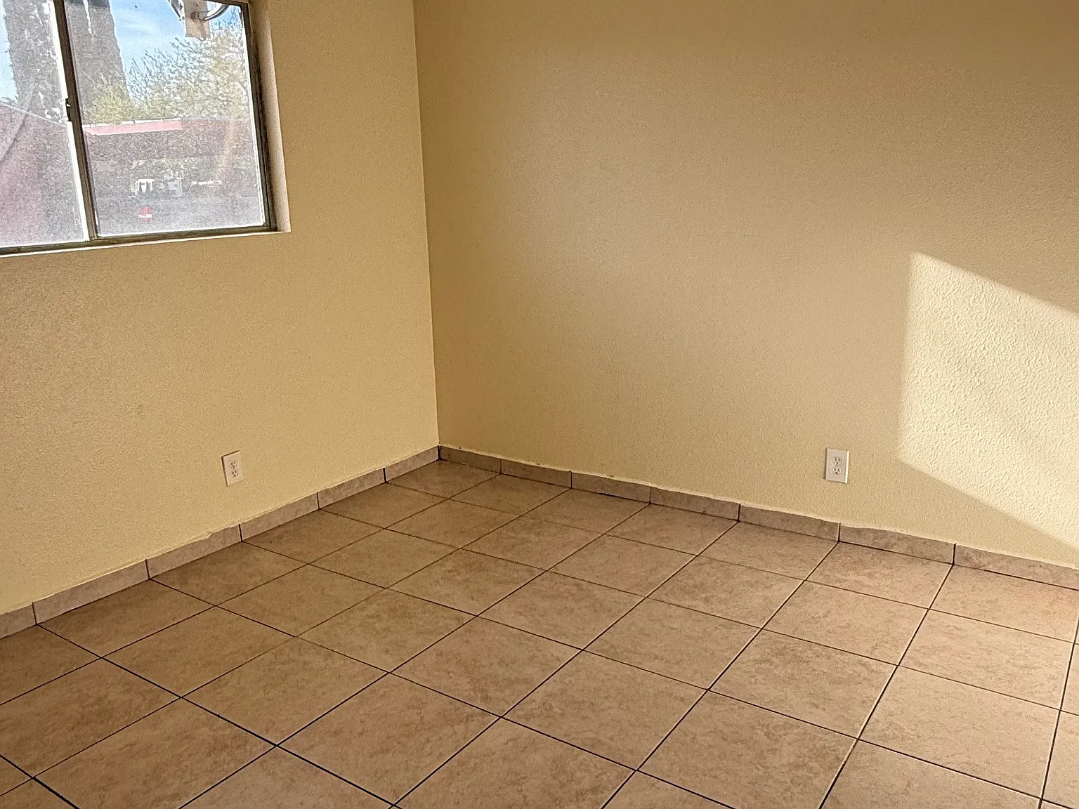 2 bed, 880 sqft, $1,260 — Photo 4