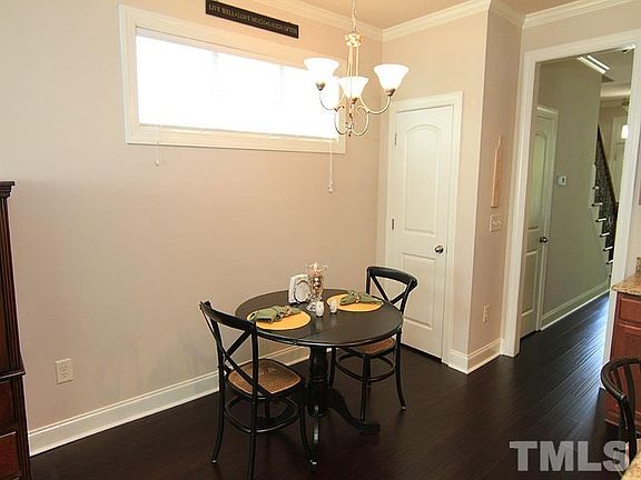 4th image of 215 Windy Creek Ln