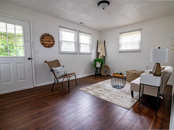 3rd image of 141 Harrison St
