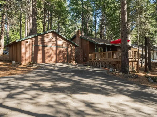 3700 Lakemont Dr, Arnold, CA 95223