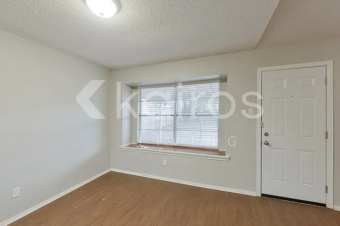 3 bed, 2.0 bath, 1400 sqft, $1,845 — Photo 4