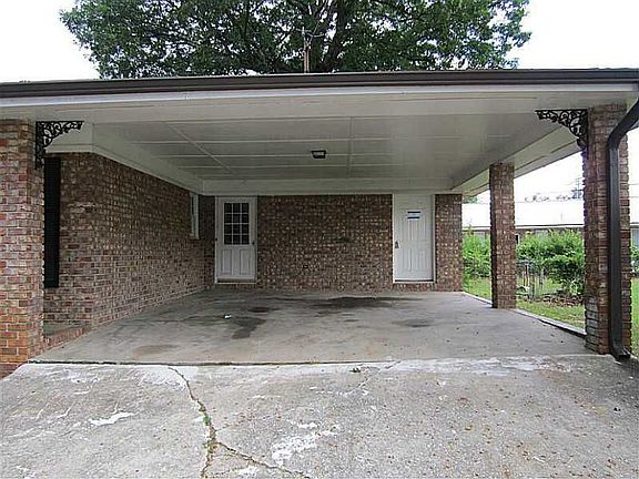 2nd image of 3981 Wexford Dr