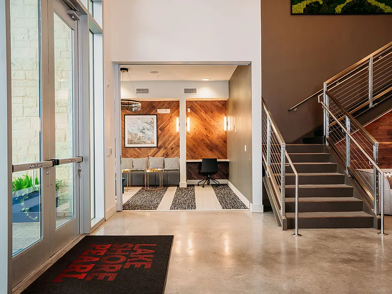 Lakeshore Pearl — Photo 35