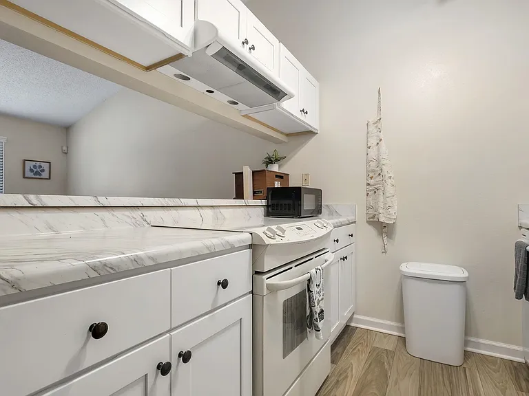 2203 Sandpiper St — Photo 9