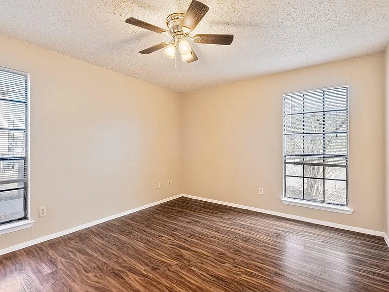 301 Craddock Ave #C — Photo 6