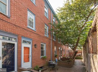 212 Carpenter St REAR C, Philadelphia, PA 19147