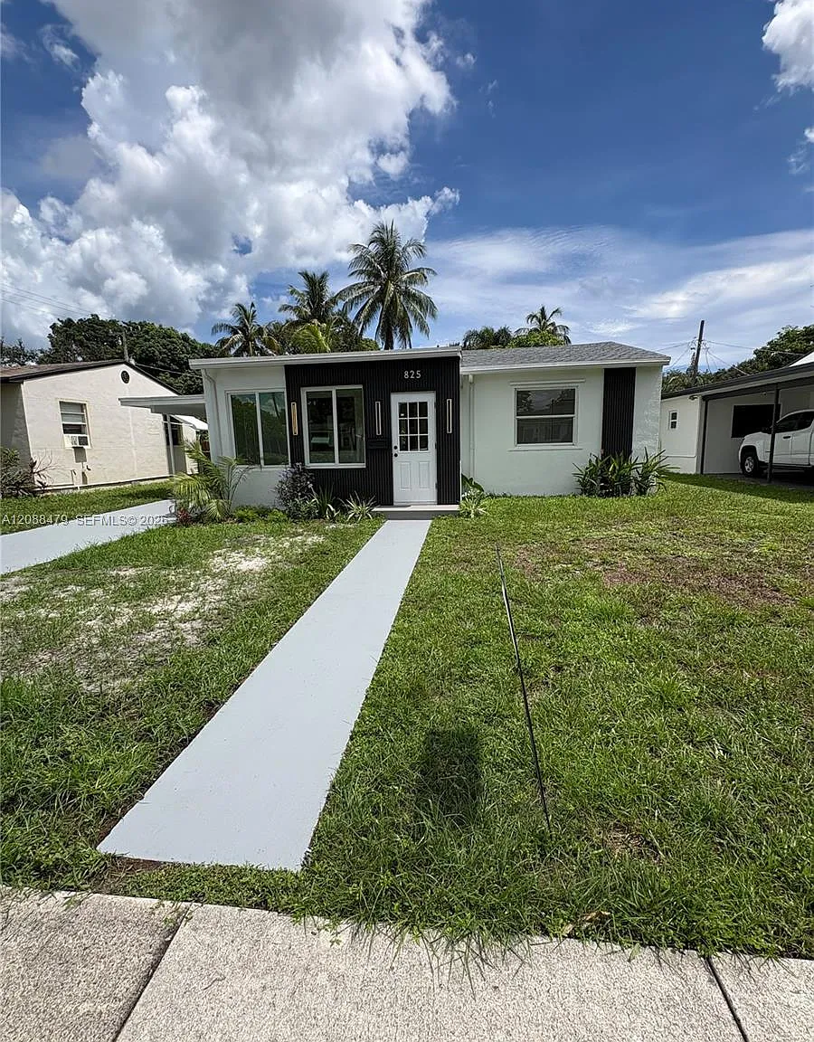 825 S 28th Ave — Photo 1