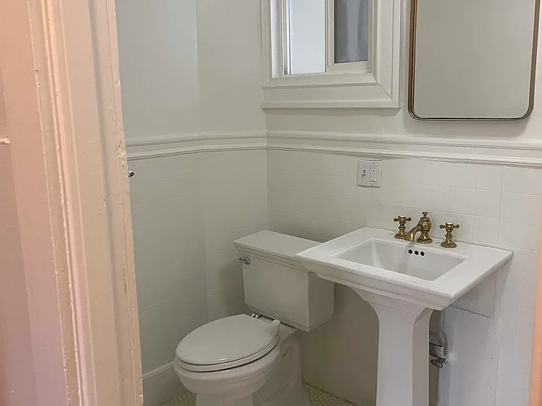 2816 Jackson St — Photo 11