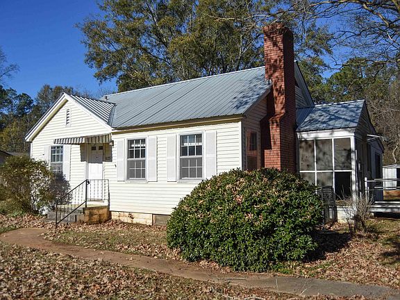 3rd image of 625 Pinecrest Dr