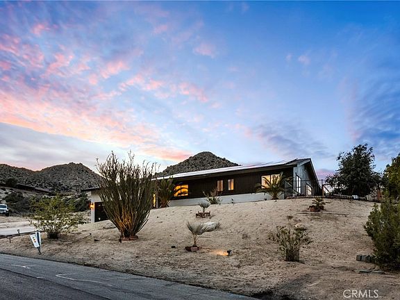 3rd image of 53988 Pinon Dr