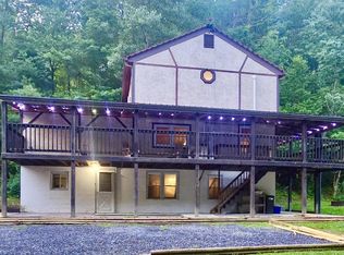 9215 Elliots Run Rd, Three Springs, PA 17264