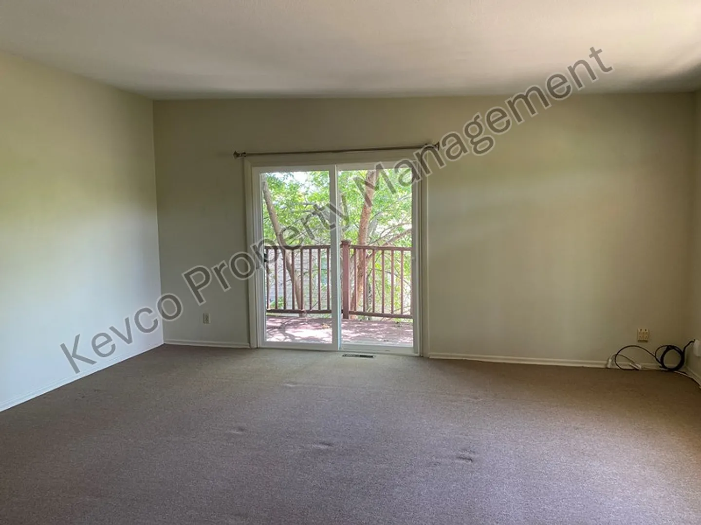 2433-2435 Crabtree Dr — Photo 4