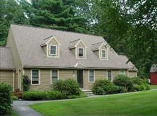 17 Balmoral Dr, Stratham, NH 03885