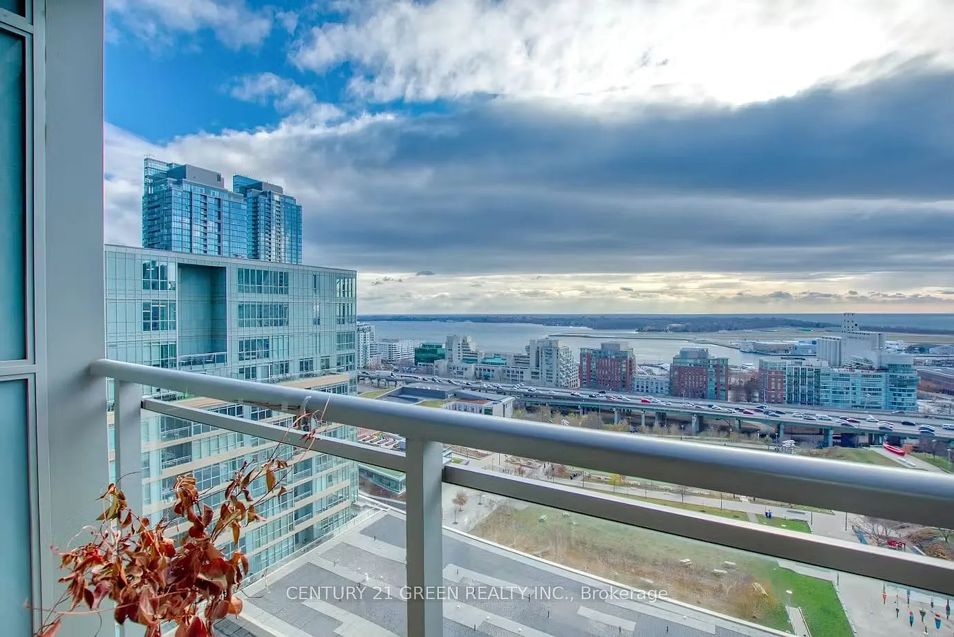 2 bed, $2,600 — Photo 2