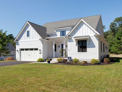 37 Trumbull Rd, Falmouth, MA, 02536